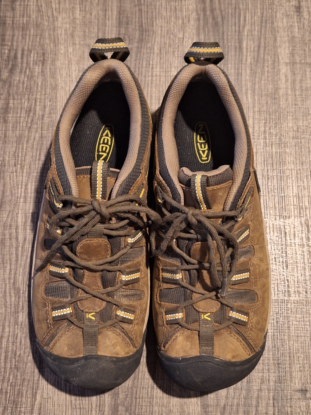 KEEN Hiking Shoes 9